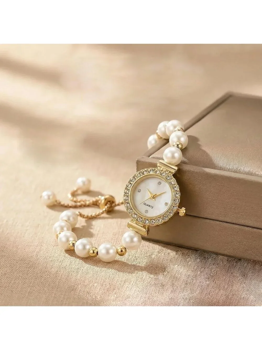 Women's Gold Simple Floral Bracelet Watch Diamond Quartz Luxury Wrist Watch